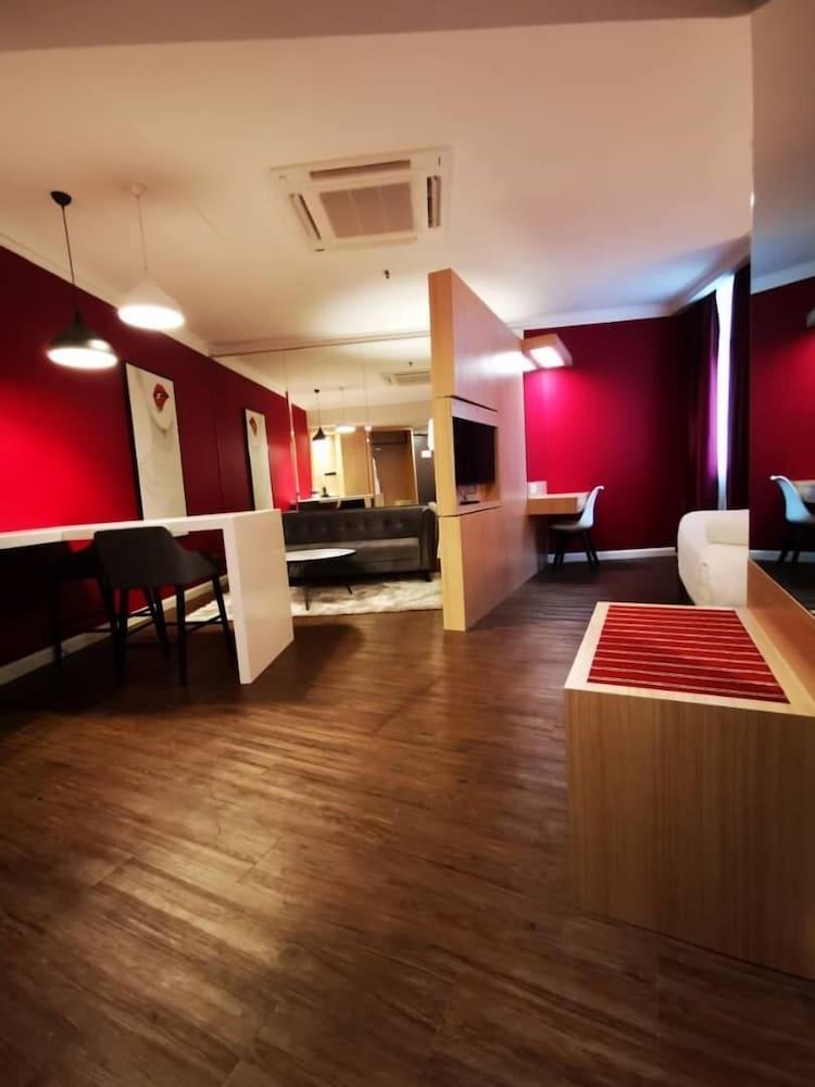Regalodge Hotel & Spa איפוה מראה חיצוני תמונה