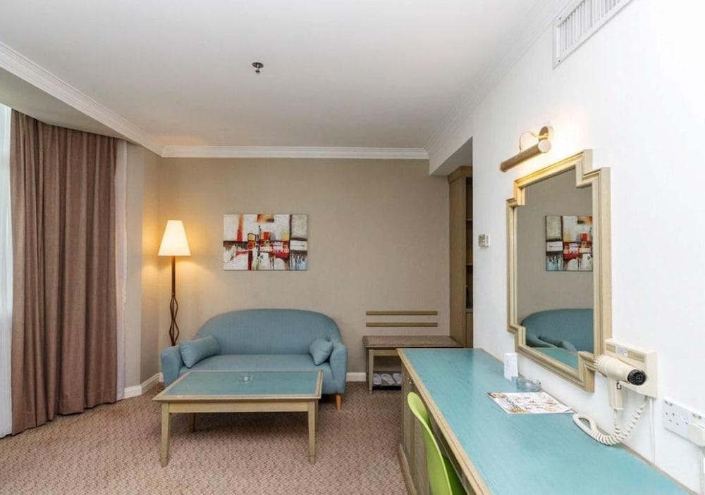 Regalodge Hotel & Spa איפוה מראה חיצוני תמונה